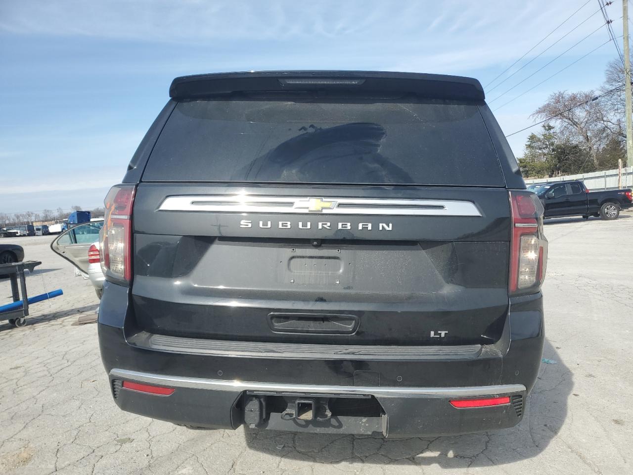 2022 Chevrolet Suburban VIN 1GNSKCKD8NR242551 Copart auction photo, front end / side damage thumbnail 6