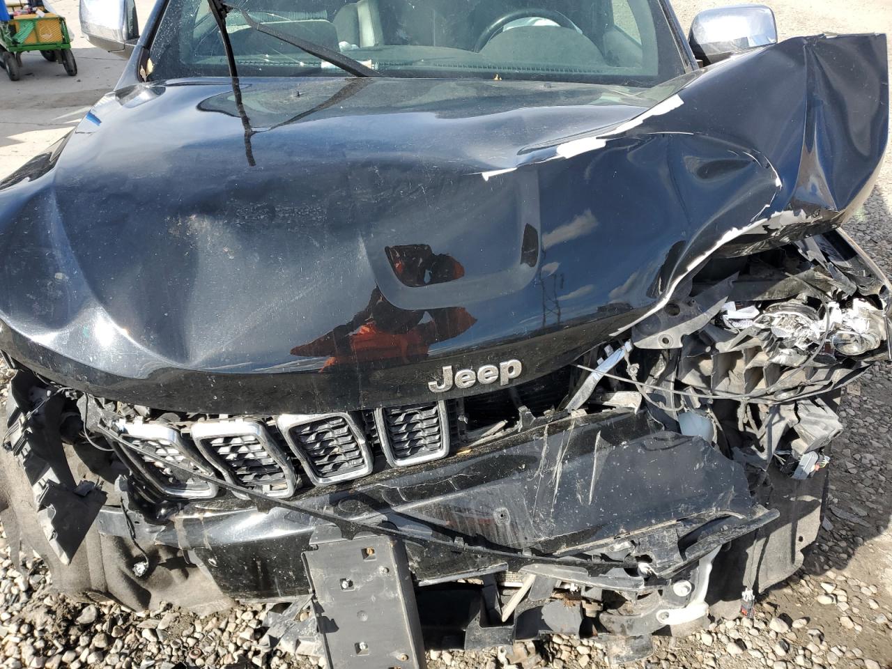2019 Jeep Grand Cherokee VIN 1C4RJFBG3KC711484 Copart auction photo, biohazard/chemical / front end damage thumbnail 13