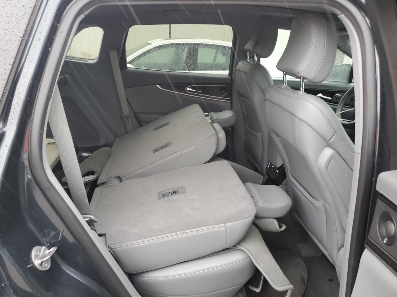 2022 Lincoln Nautilus VIN 2LMPJ6K90NBL12139 Copart auction photo, water/flood damage thumbnail 11