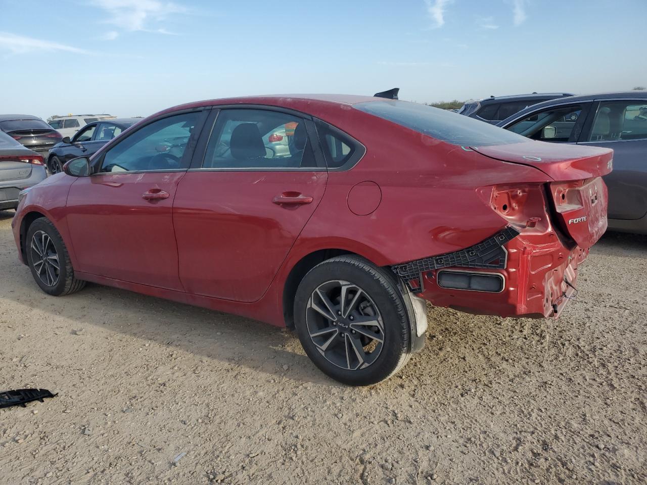 2024 KIA Forte VIN 3KPF24AD0RE792989 Copart auction photo, rear end / minor dent/scratches damage thumbnail 2