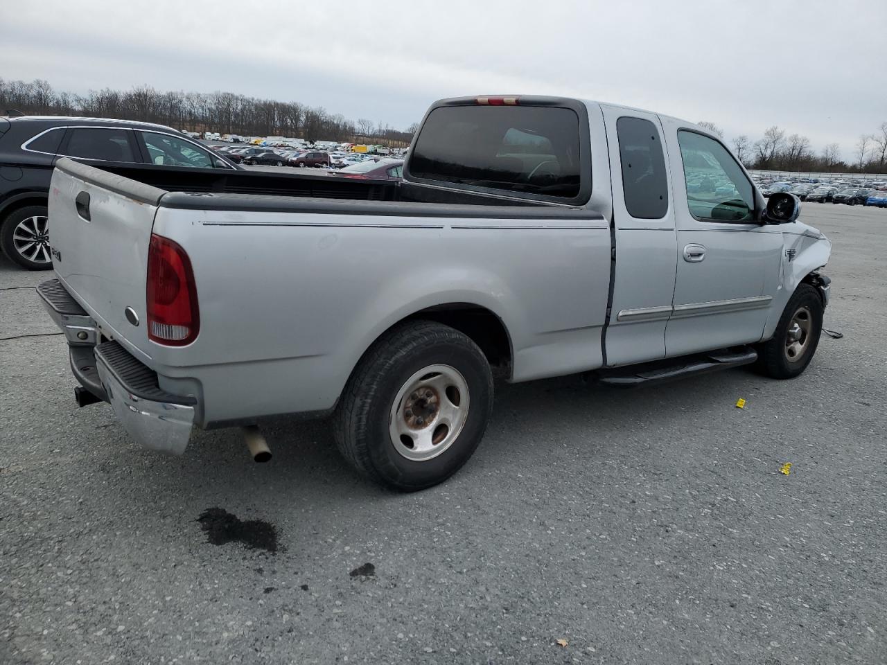 2001 Ford F-150 VIN 1FTRX17W71NB19655 Copart auction photo, front end damage thumbnail 3