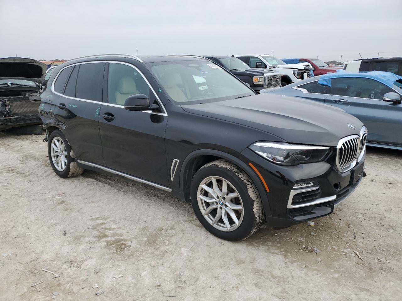 2019 BMW X5 VIN 5UXCR6C56KLL05810 Copart auction photo, side damage thumbnail 4
