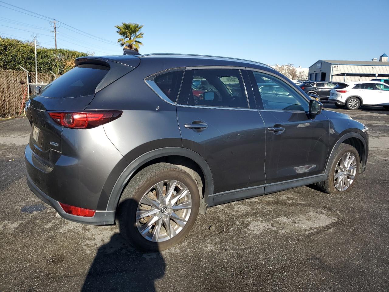 2019 Mazda CX-5 VIN JM3KFADM2K0680164 Copart auction photo, vandalism damage thumbnail 3