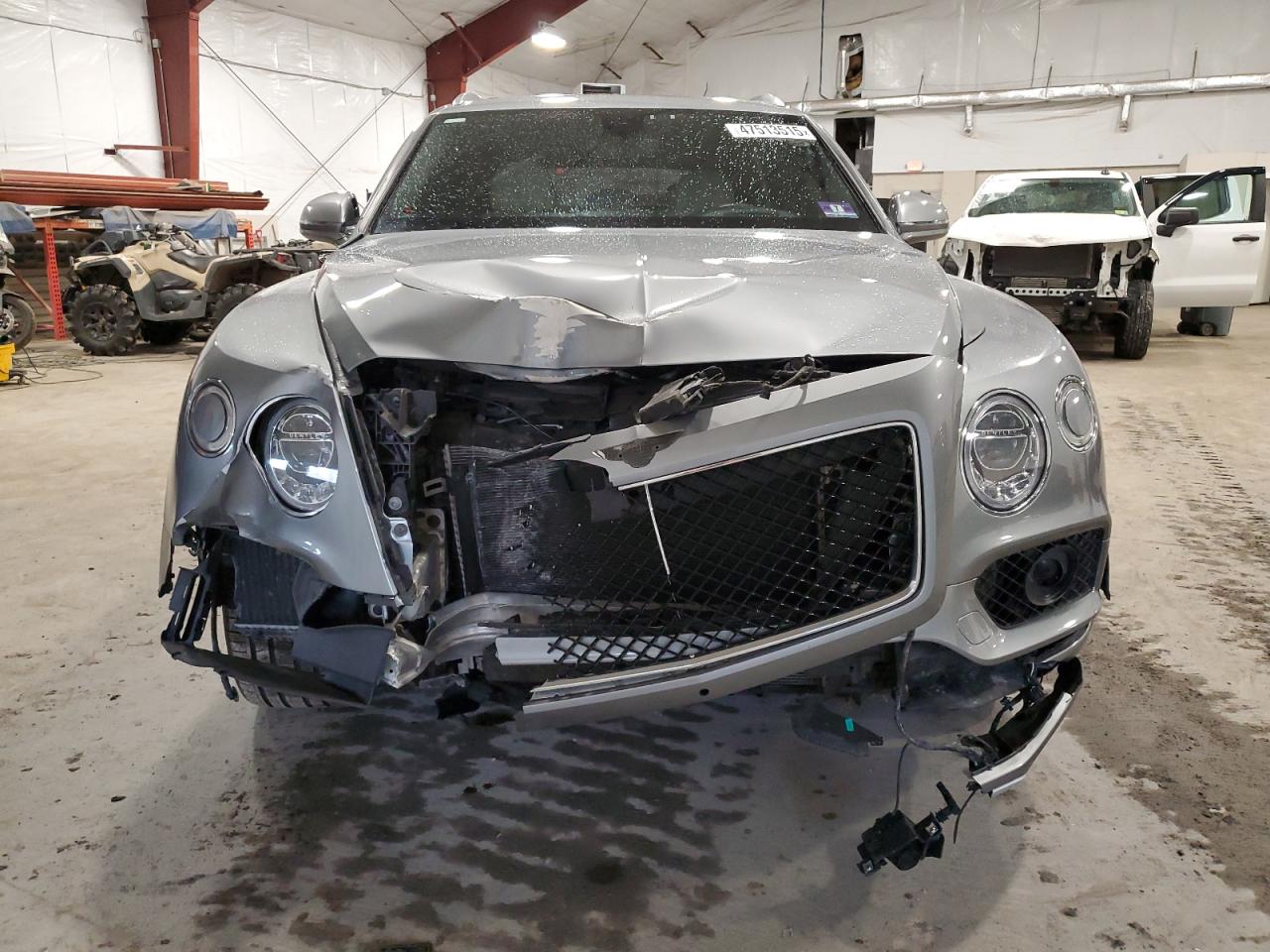 2019 Bentley Bentayga VIN SJAAM2ZV9KC026702 Copart auction photo, front end / minor dent/scratches damage thumbnail 5