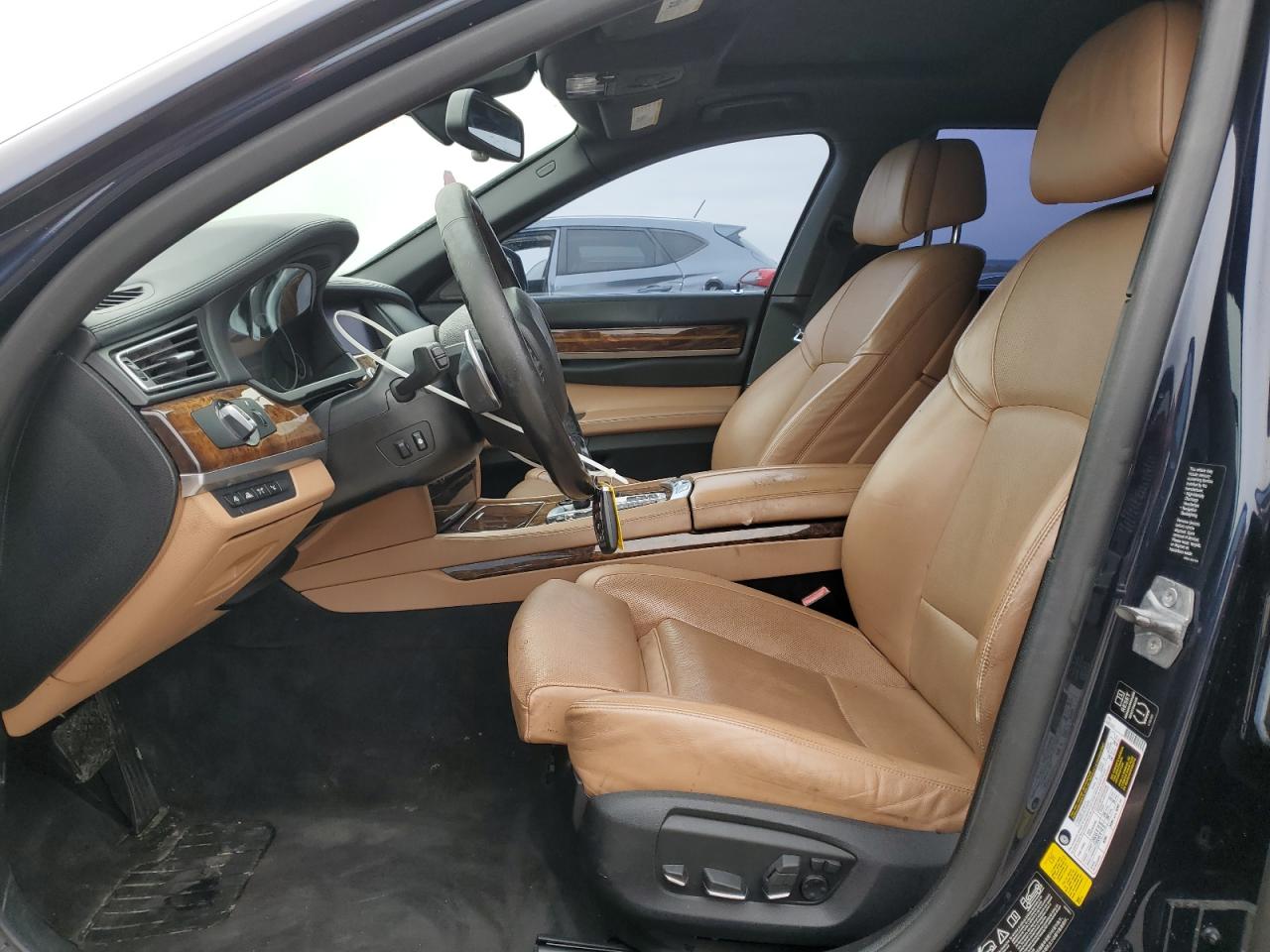2015 BMW 7er VIN WBAYF8C55FD654093 Copart auction photo, front end / minor dent/scratches damage thumbnail 7