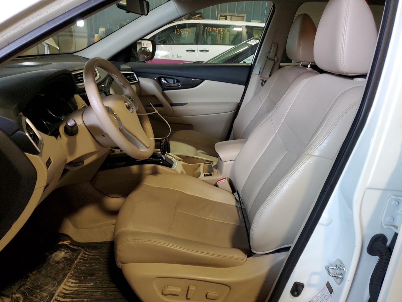 2015 Nissan Rogue VIN 5N1AT2MV5FC915233 Copart auction photo, front end / minor dent/scratches damage thumbnail 7