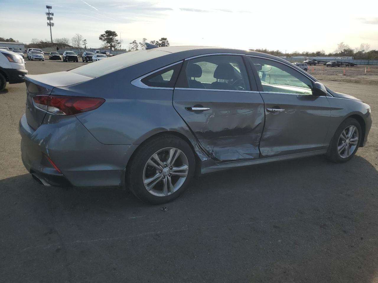 2019 Hyundai Sonata VIN 5NPE34AF1KH735986 Copart auction photo, side / front end damage thumbnail 3