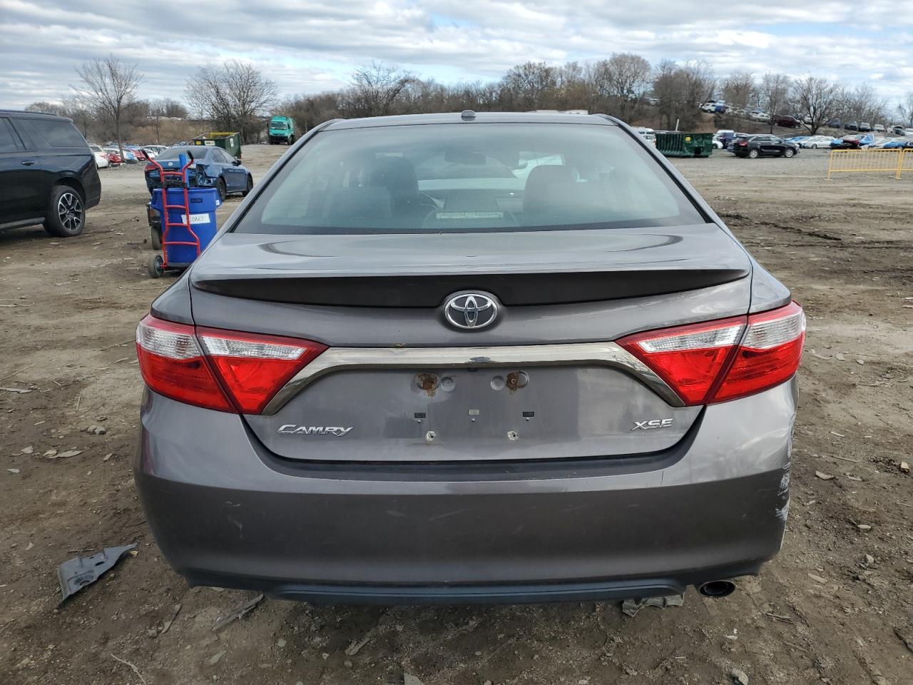 2015 Toyota Camry VIN 4T1BF1FK3FU913273 Copart auction photo, front end / rear end damage thumbnail 6