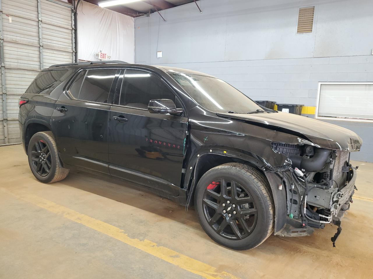 2018 Chevrolet Traverse VIN 1GNERKKW3JJ214797 Copart auction photo, front end / rejected repair damage thumbnail 4