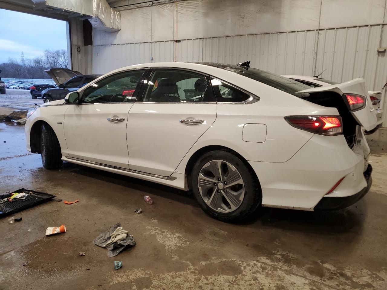 2018 Hyundai Sonata VIN KMHE34L3XJA083972 Copart auction photo, rear end damage thumbnail 2