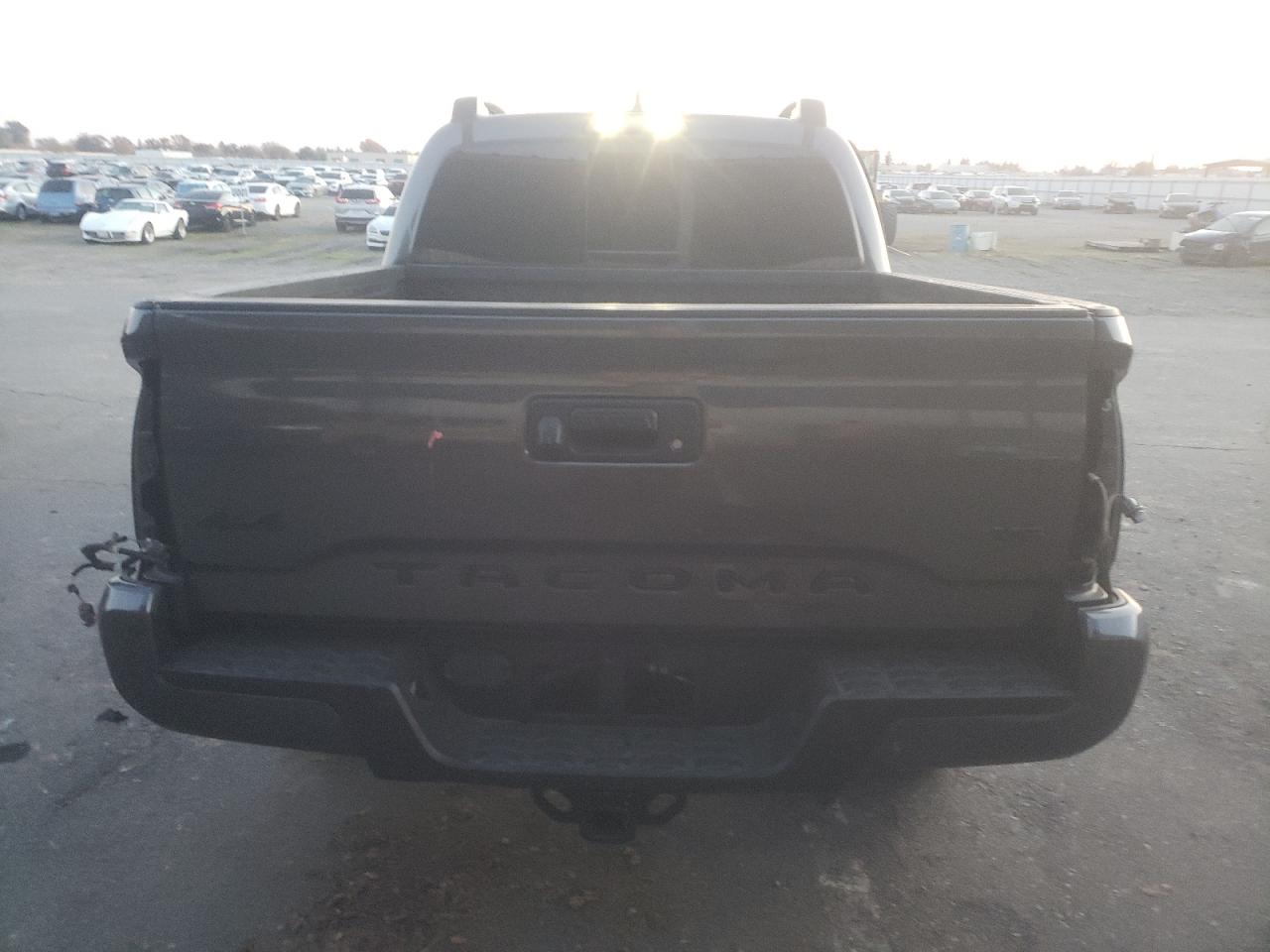 2019 Toyota Tacoma VIN 3TMAZ5CN5KM102618 Copart auction photo, rear end damage thumbnail 6