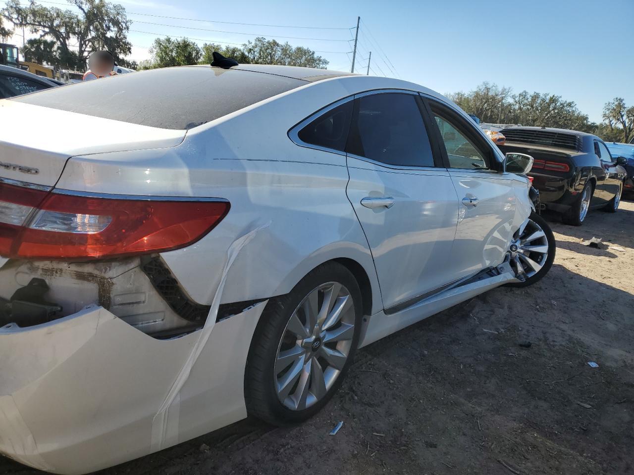 2016 Hyundai Azera VIN KMHFH4JG9GA569208 Copart auction photo, rear end / front end damage thumbnail 3