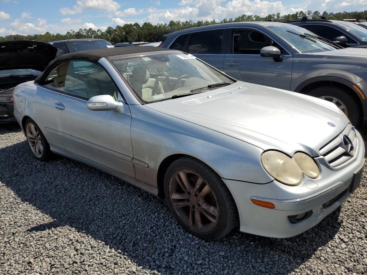 2007 Mercedes-Benz CLK-klasse VIN WDBTK56F97T078087 Copart auction photo, water/flood / minor dent/scratches damage thumbnail 4