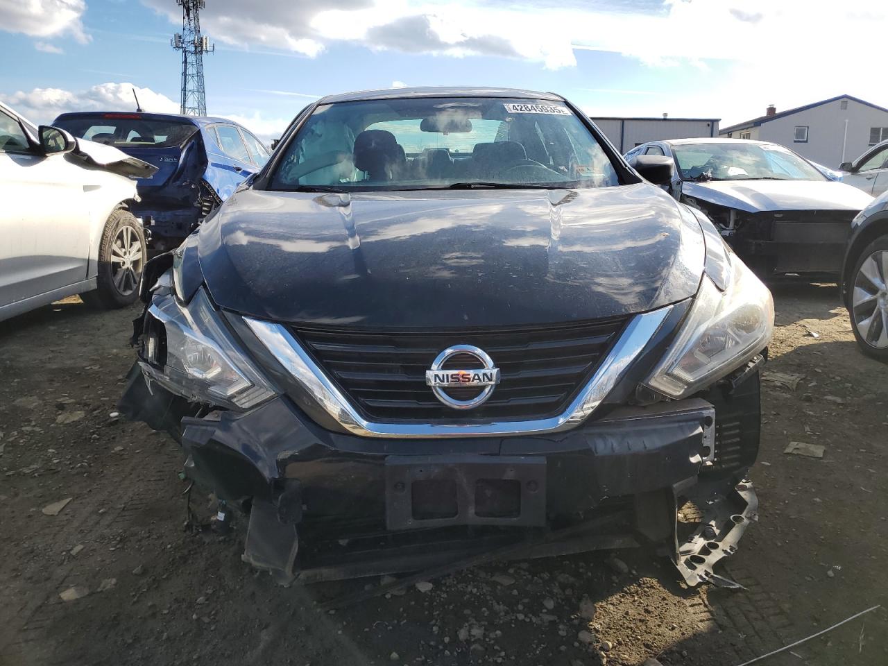 2017 Nissan Altima VIN 1N4AL3AP9HC151007 Copart auction photo, side / front end damage thumbnail 5