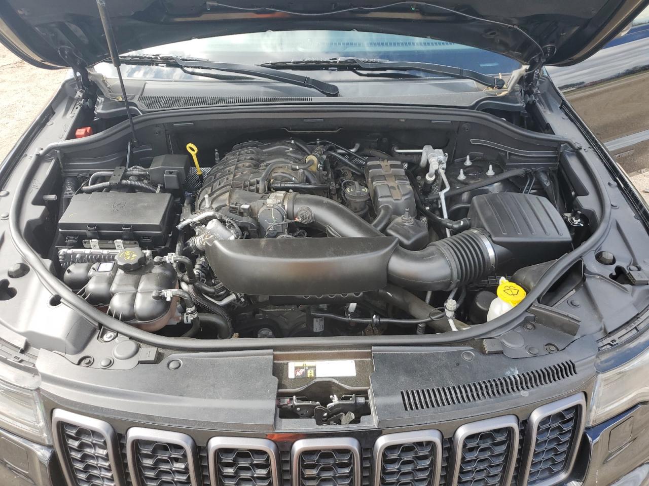2019 Jeep Grand Cherokee VIN 1C4RJECG2KC767991 Copart auction photo, minor dent/scratches damage thumbnail 12