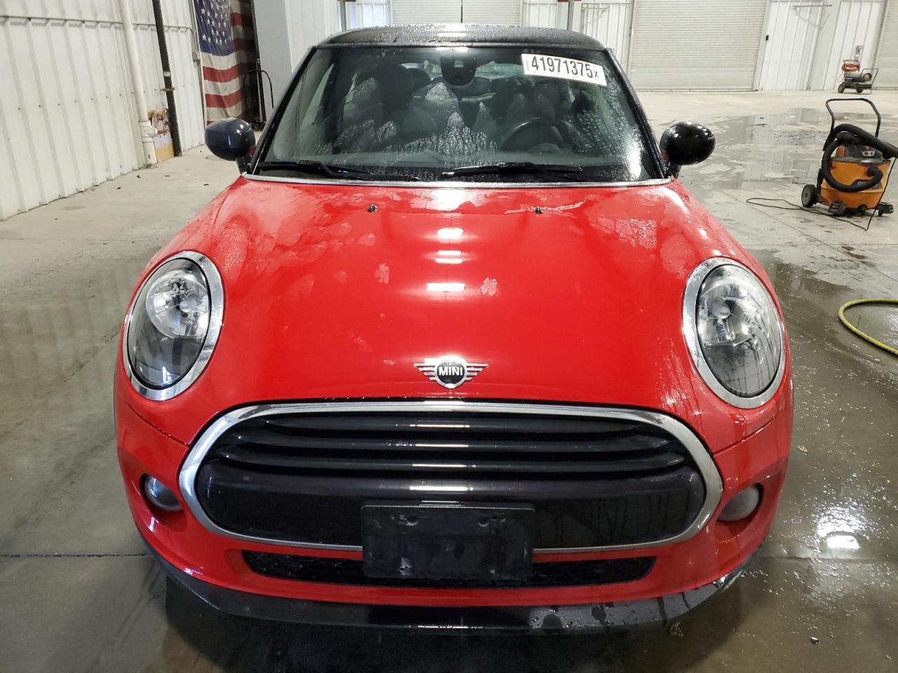 2021 MINI Cooper VIN WMWXR3C00M2N27769 Copart auction photo, rear end damage thumbnail 5