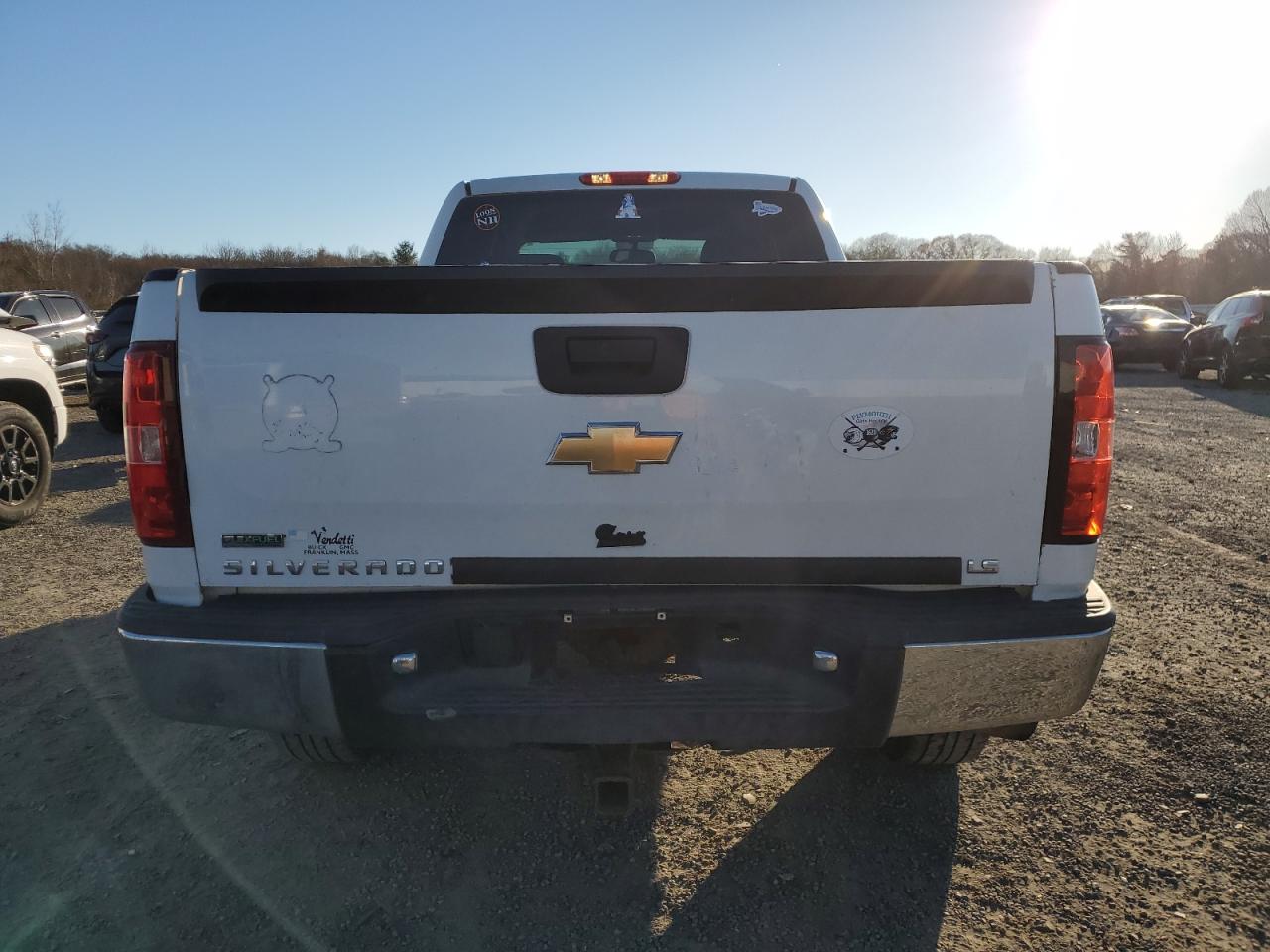 2011 Chevrolet Silverado VIN 1GCRKREA2BZ265640 Copart auction photo, front end damage thumbnail 6