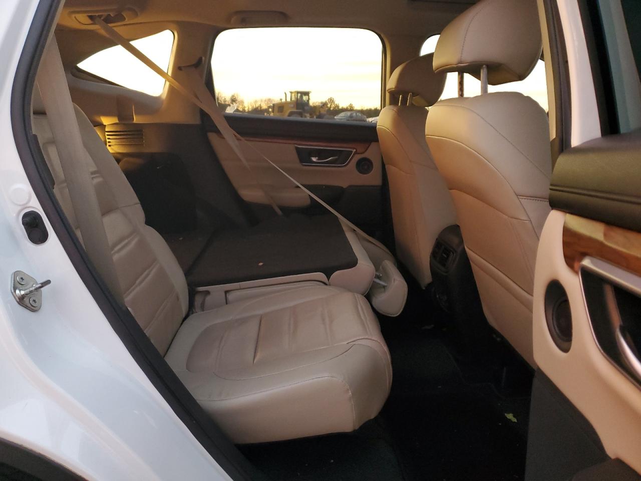 2020 Honda CR-V VIN 7FART6H81LE013152 Copart auction photo, rear end / minor dent/scratches damage thumbnail 11