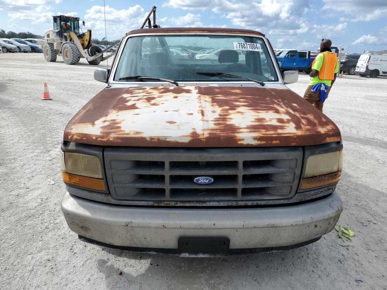 1992 Ford F-150 VIN 1FTDF15Y2NLB00580 Copart auction photo, water/flood damage thumbnail 5