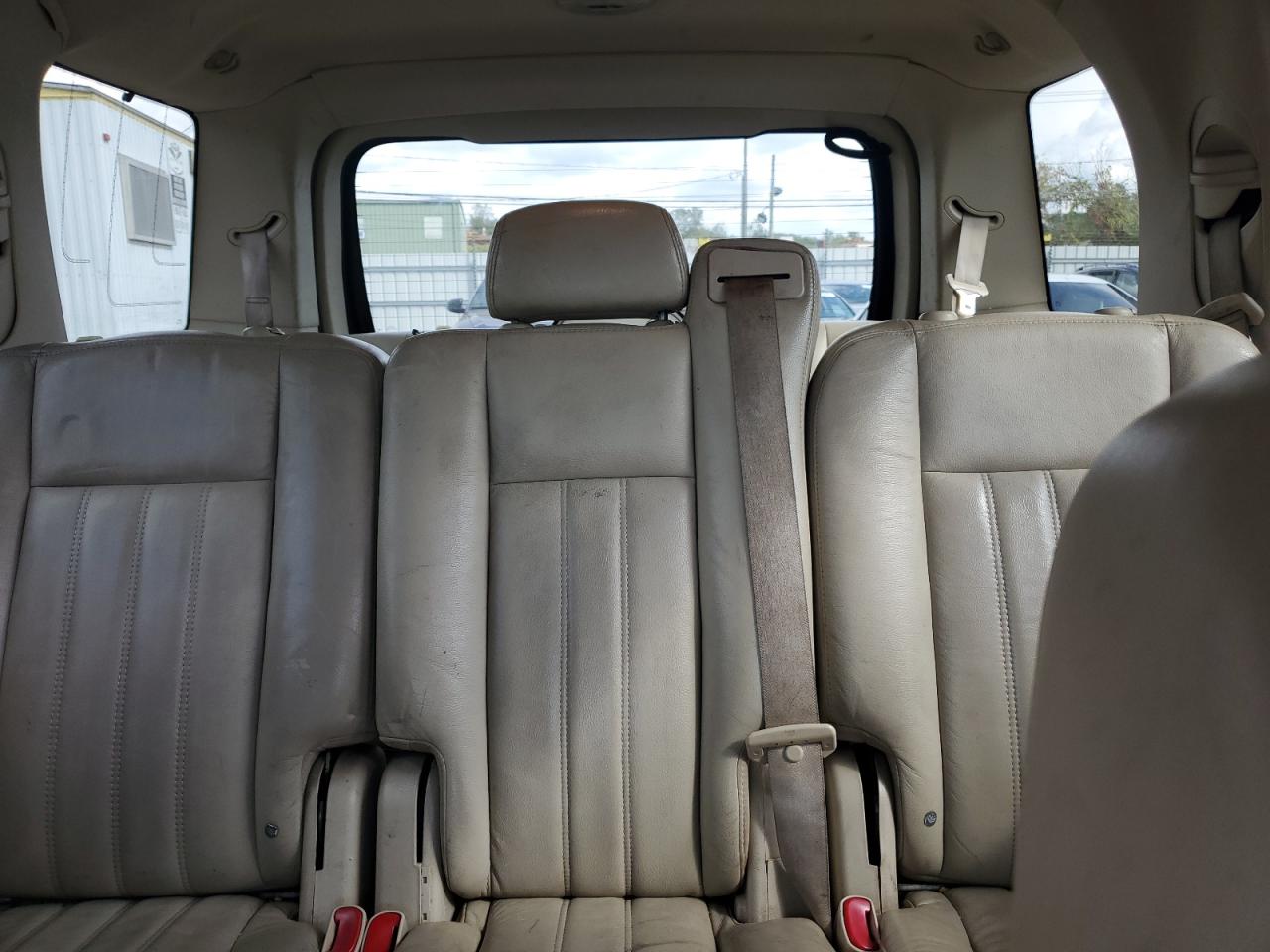 2004 Lincoln Aviator VIN 5LMEU88H34ZJ53291 Copart auction photo, front end / minor dent/scratches damage thumbnail 10