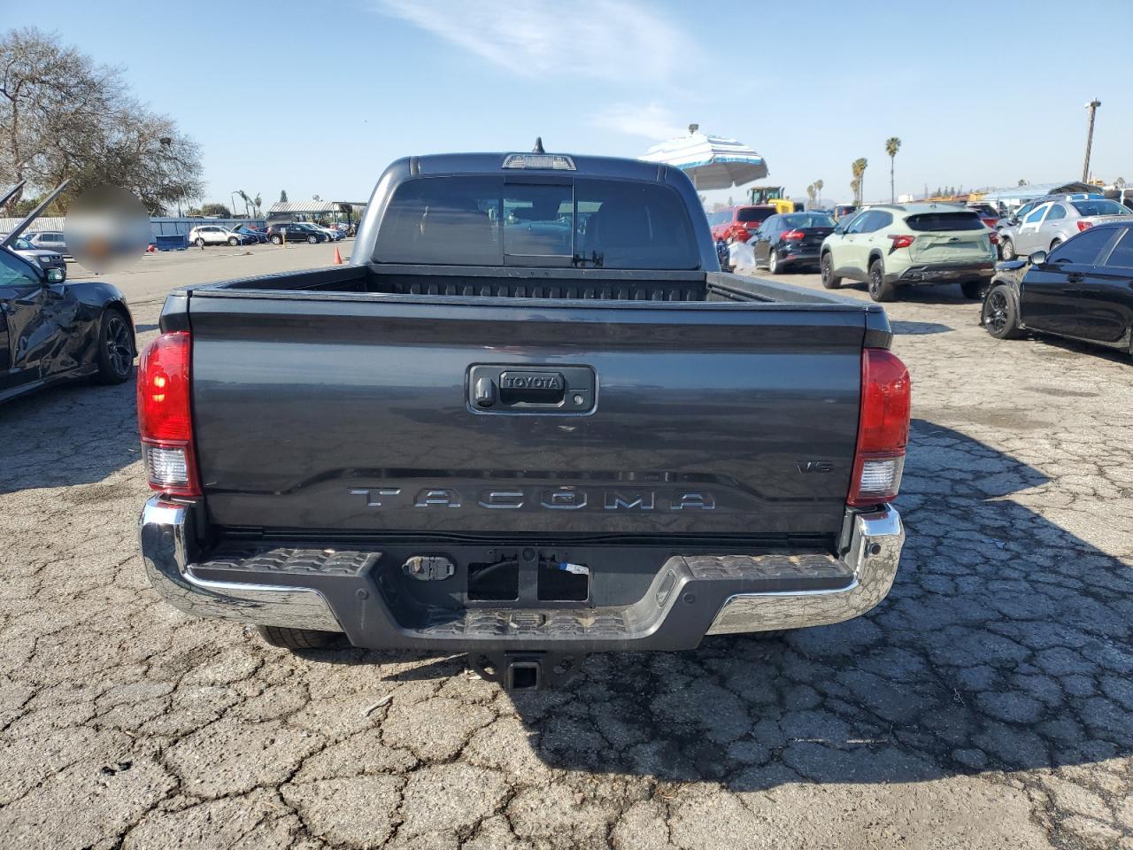 2023 Toyota Tacoma VIN 3TMBZ5DN1PM037583 Copart auction photo, front end / minor dent/scratches damage thumbnail 6