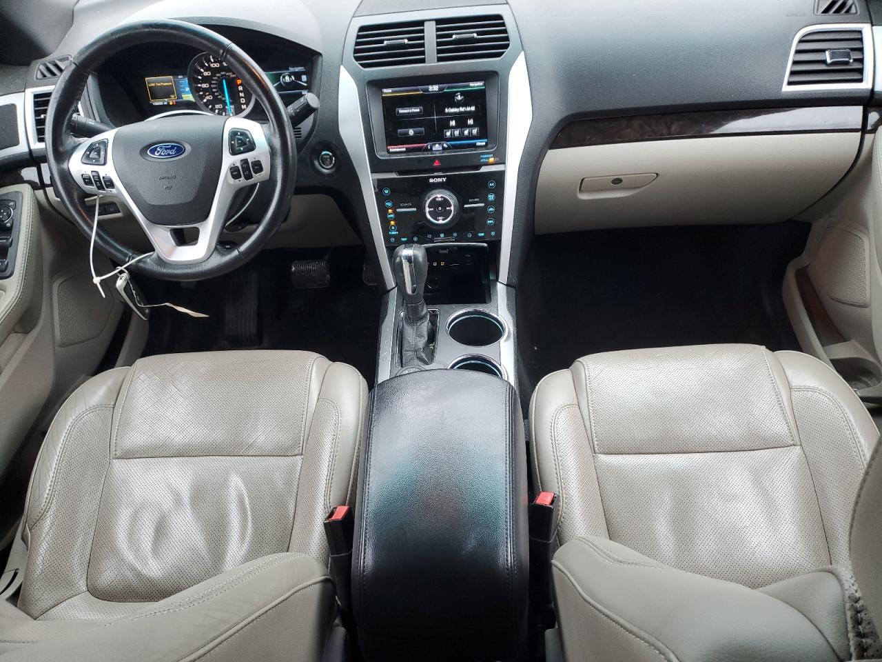 2012 Ford Explorer VIN 1FMHK8F82CGA55775 Copart auction photo, side / minor dent/scratches damage thumbnail 8