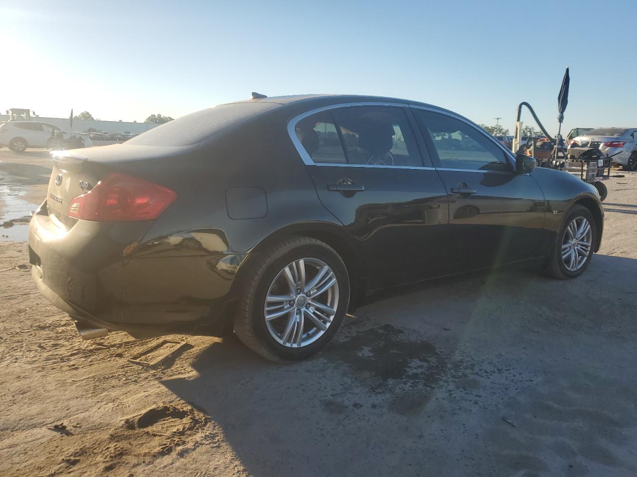 2015 Infiniti Q40 VIN JN1CV6AR0FM651387 Copart auction photo, side damage thumbnail 3