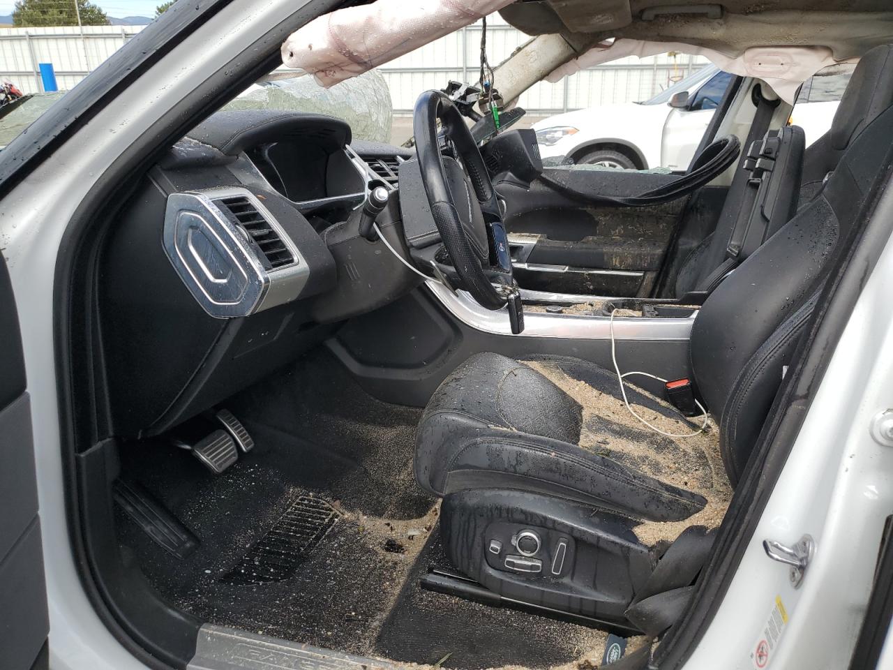 2019 Land Rover Range Rover VIN SALWZ2SE7KA837743 Copart auction photo, rollover damage thumbnail 7