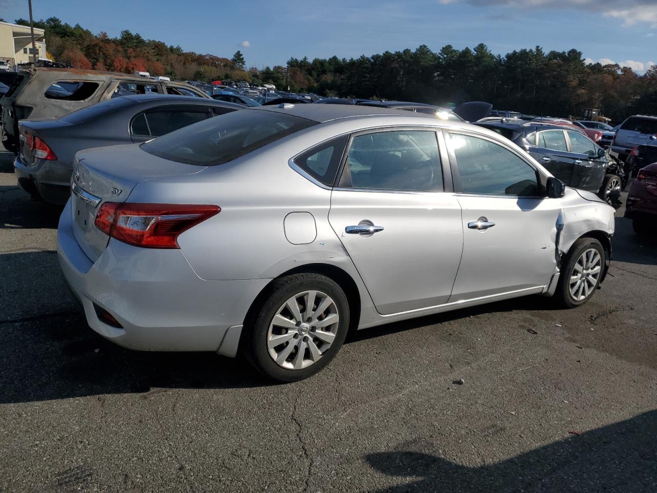 2017 Nissan Sentra VIN 3N1AB7AP3HY375923 Copart auction photo, front end / minor dent/scratches damage thumbnail 3