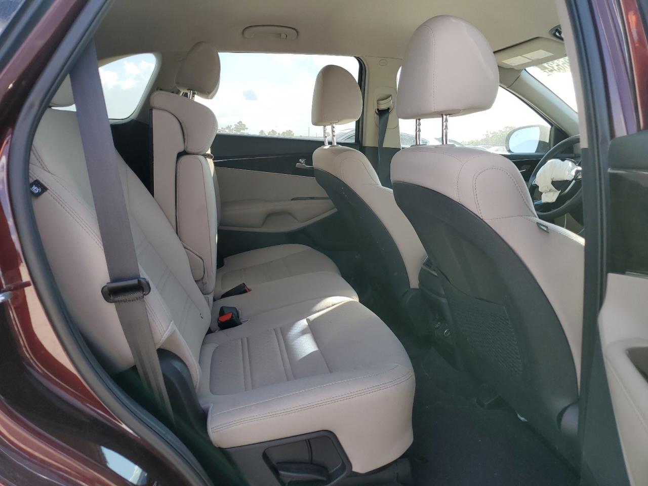 2019 KIA Sorento VIN 5XYPG4A3XKG568313 Copart auction photo, front end damage thumbnail 11