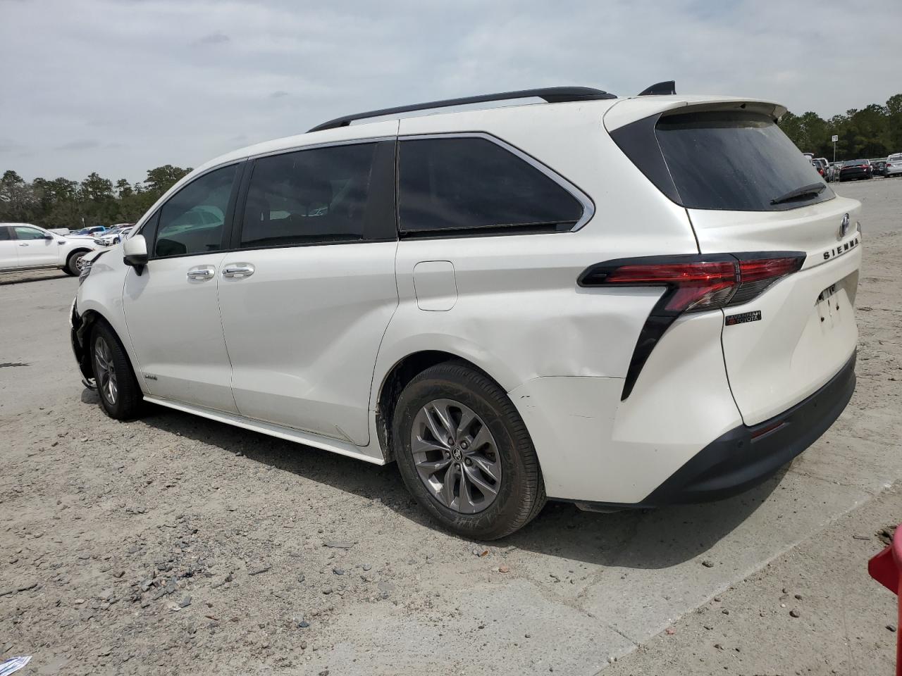 2021 Toyota Sienna VIN 5TDYRKEC9MS055993 Copart auction photo, front end damage thumbnail 2