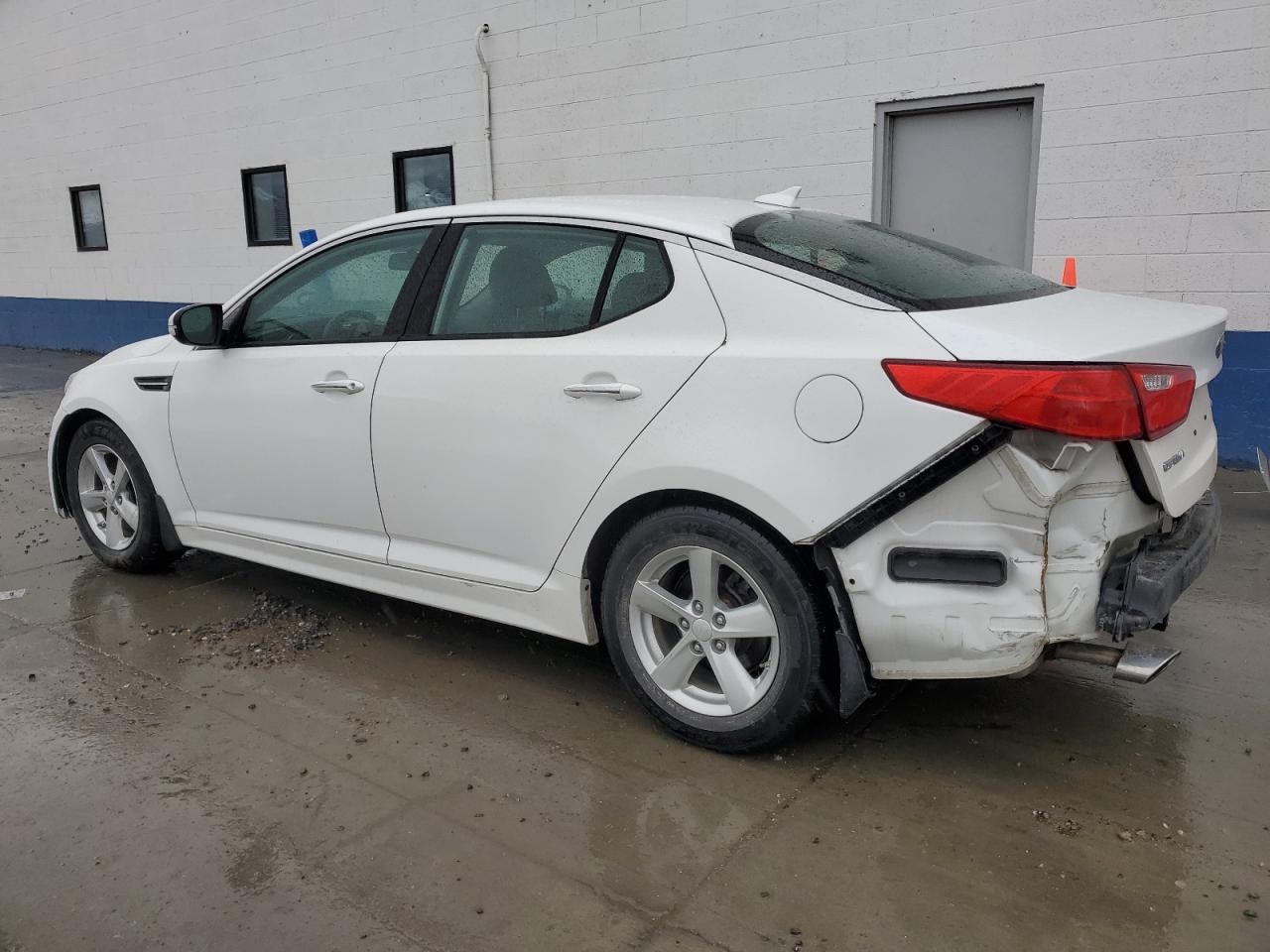 2015 KIA Optima VIN KNAGM4A75F5660033 Copart auction photo, rear end / front end damage thumbnail 2