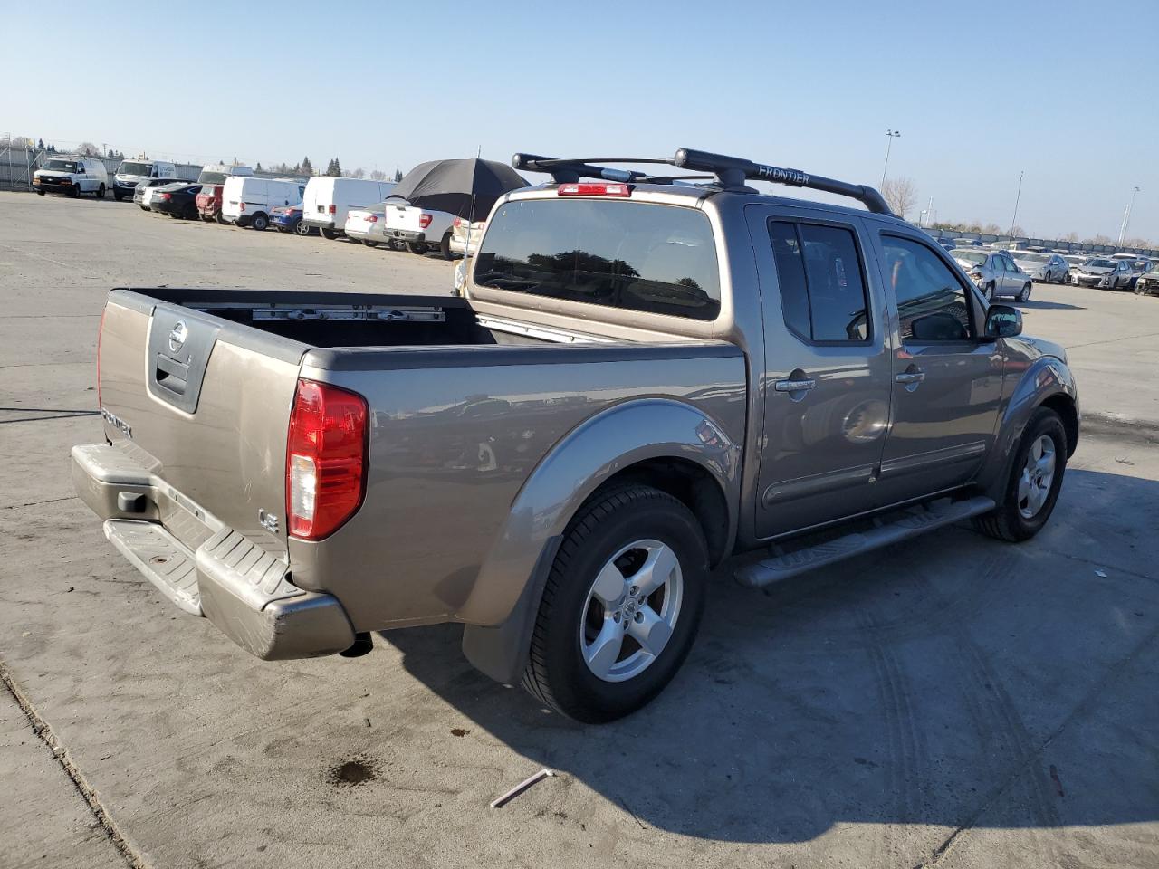 2006 Nissan Navara (Frontier) VIN 1N6AD07U36C472778 Copart auction photo, front end / rear end damage thumbnail 3