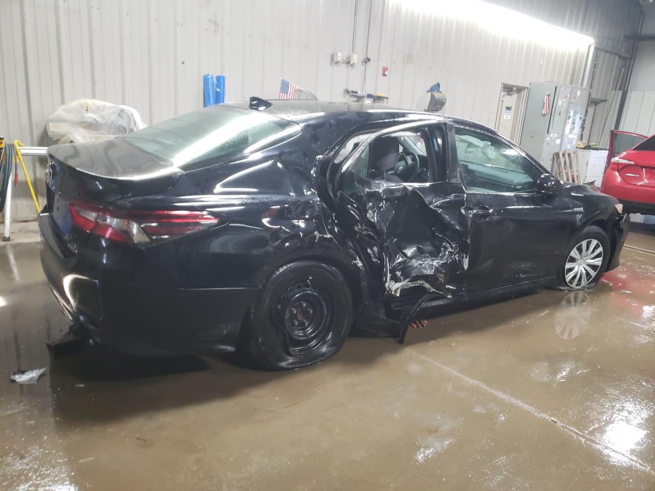 2021 Toyota Camry VIN 4T1C31AK3MU021767 Copart auction photo, side / rear end damage thumbnail 3
