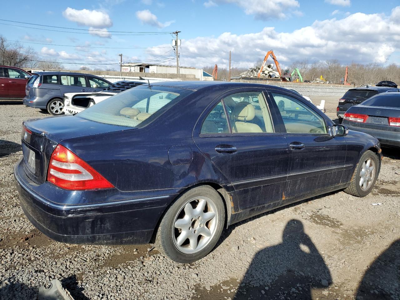 2002 Mercedes-Benz C-klasse VIN WDBRF61J42F262487 Copart auction photo, front end damage thumbnail 3