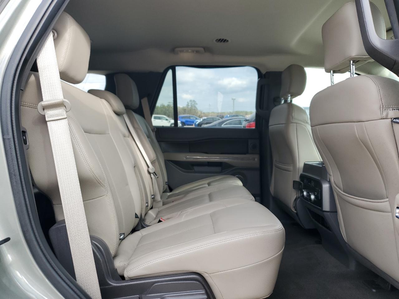 2019 Ford Expedition VIN 1FMJU1HT5KEA24485 Copart auction photo, side / rear end damage thumbnail 11