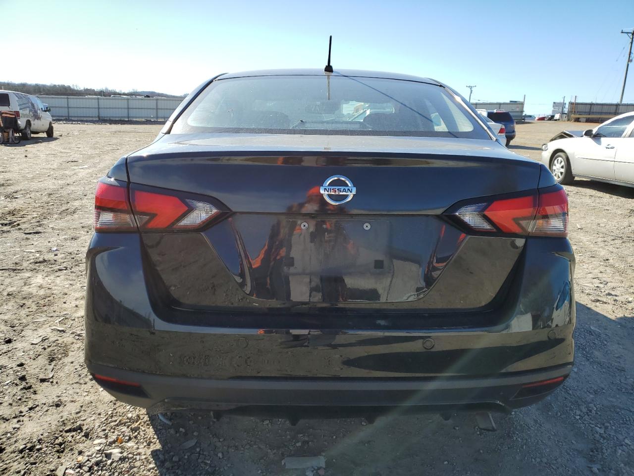 2020 Nissan Versa VIN 3N1CN8DV6LL889741 Copart auction photo, front end / minor dent/scratches damage thumbnail 6