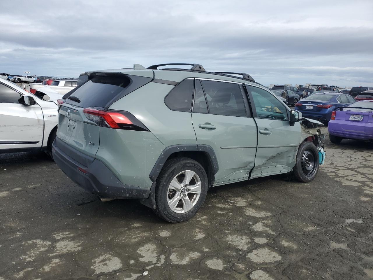 2019 Toyota RAV 4 VIN 2T3W1RFV0KC016195 Copart auction photo, all over damage thumbnail 3
