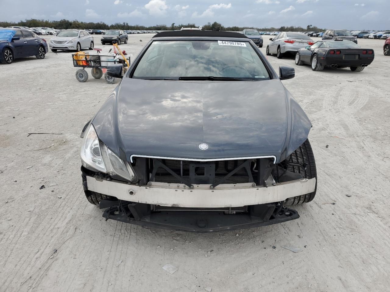 2013 Mercedes-Benz E-klasse VIN WDDKK5KF6DF184466 Copart auction photo, front end damage thumbnail 5