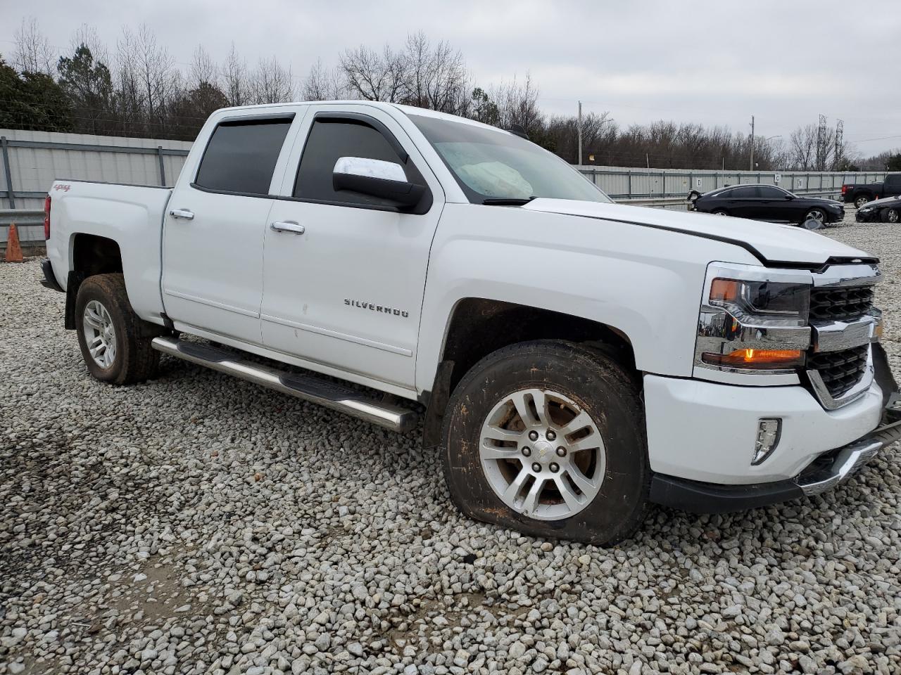 2016 Chevrolet Silverado VIN 3GCUKREC5GG245143 Copart auction photo, front end / side damage thumbnail 4