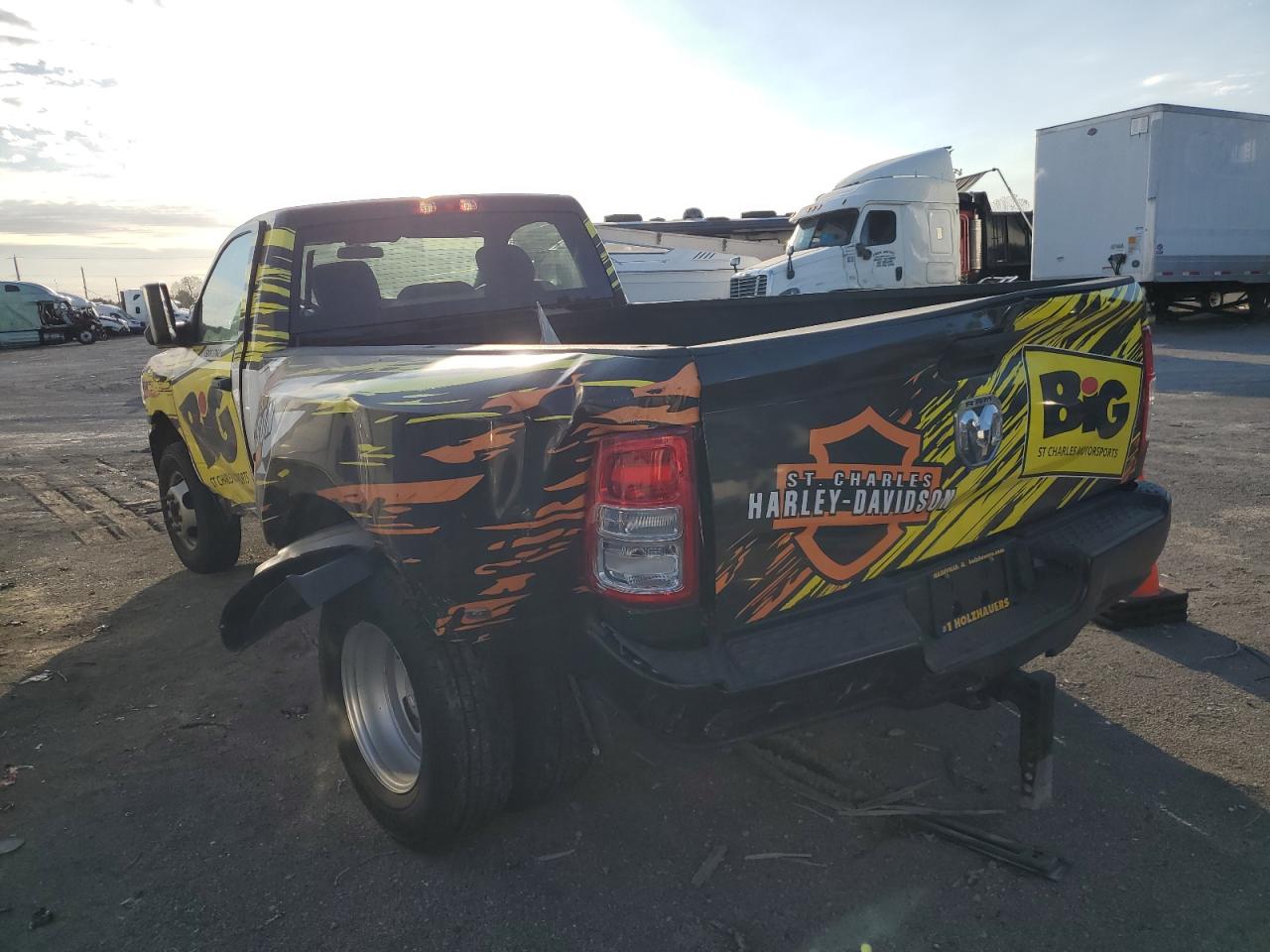 2022 RAM 3500 VIN 3C63RRAL9NG294315 Copart auction photo, side / minor dent/scratches damage thumbnail 2