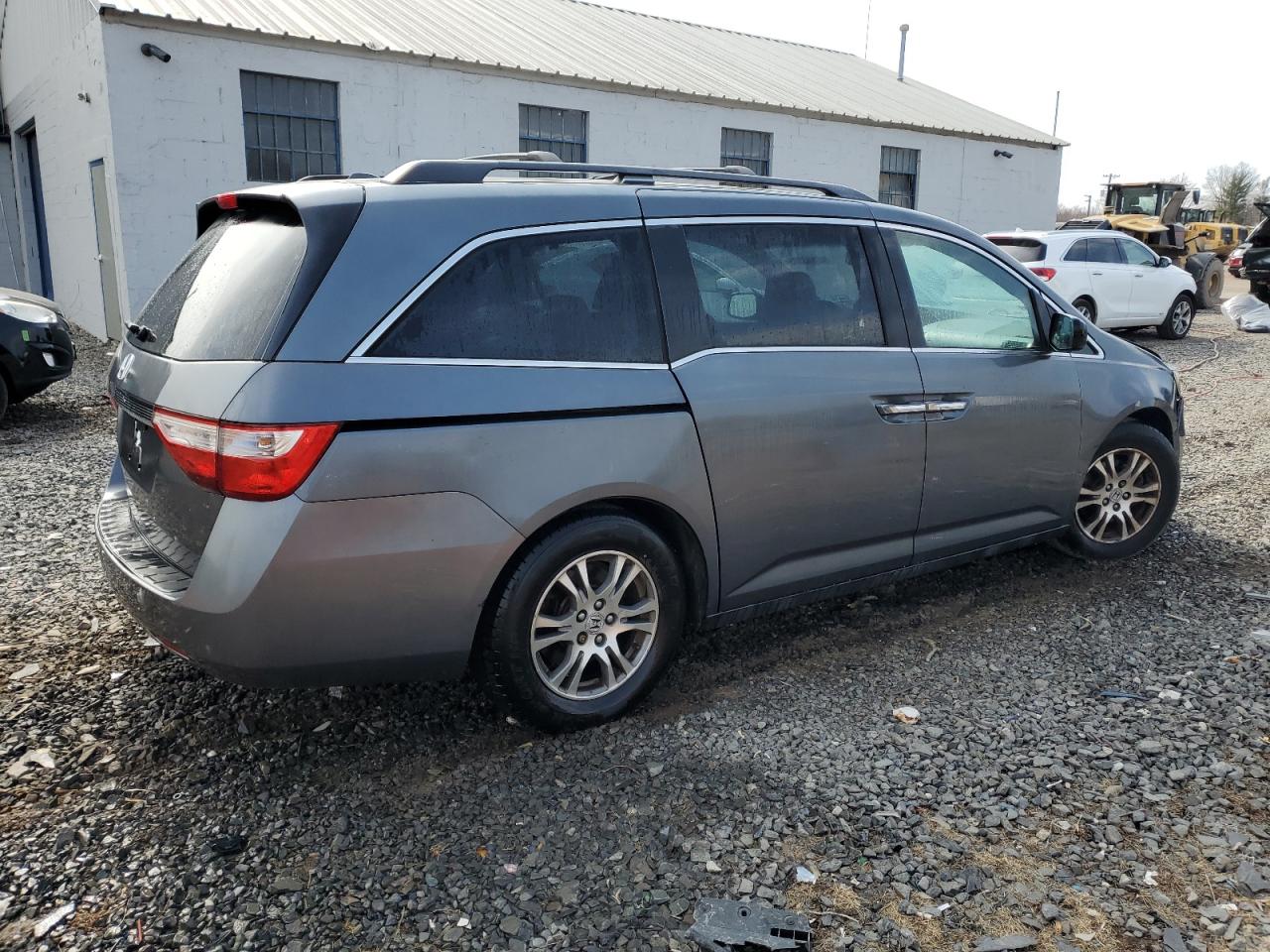 2011 Honda Odyssey VIN 5FNRL5H63BB077809 Copart auction photo, front end damage thumbnail 3