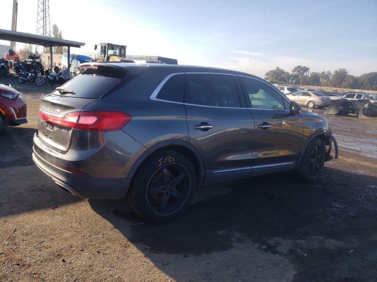 2018 Lincoln MKX VIN 2LMPJ8LR6JBL23571 Copart auction photo, side damage thumbnail 3