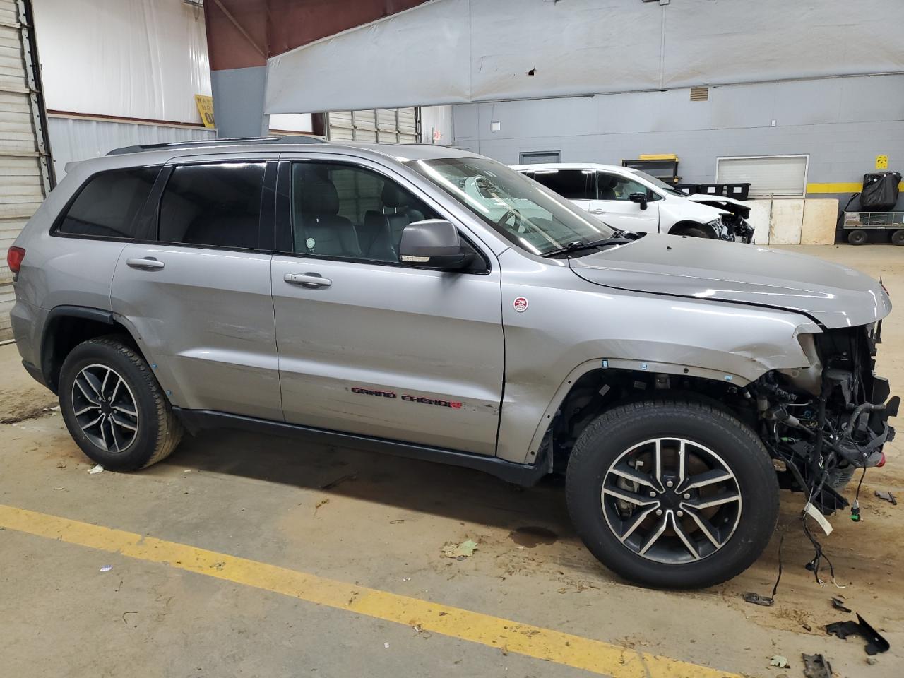 2021 Jeep Grand Cherokee VIN 1C4RJFLT5MC546374 Copart auction photo, front end / mechanical damage thumbnail 4