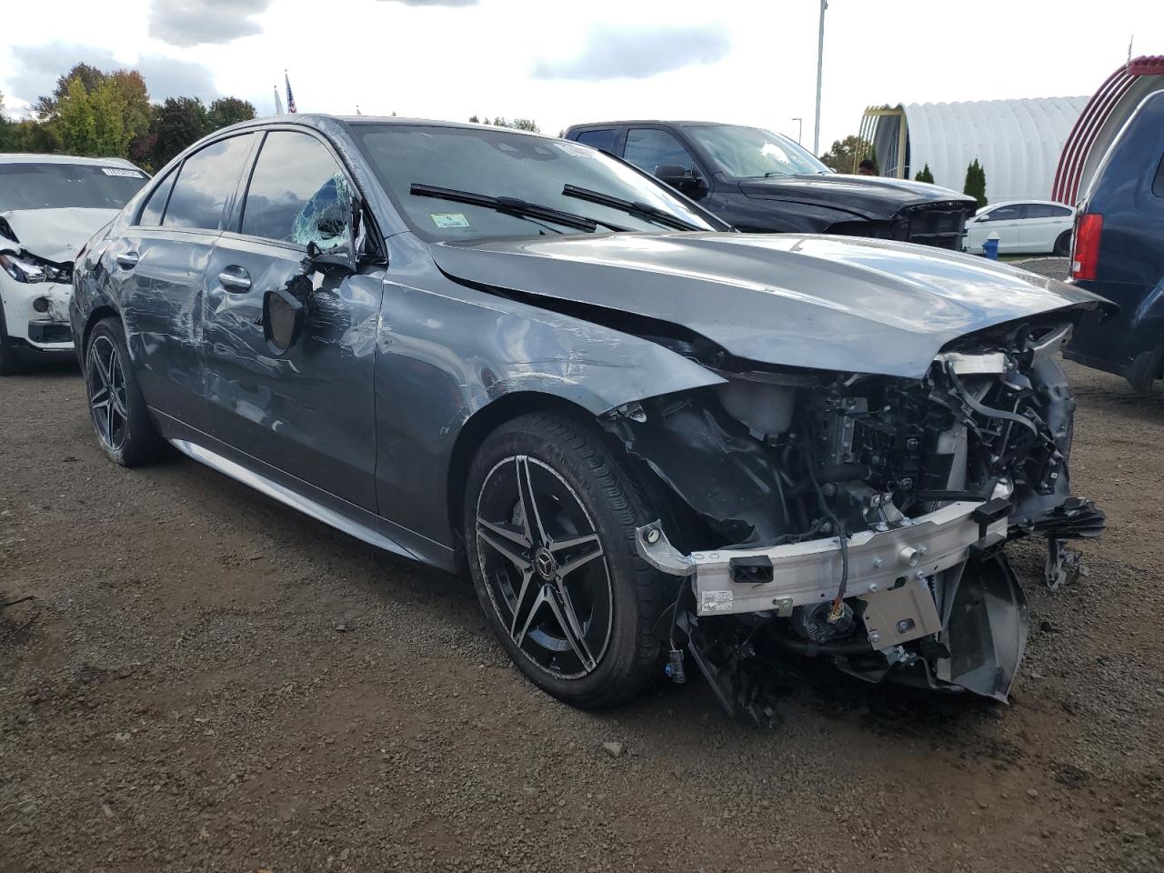 2024 Mercedes-Benz C-klasse VIN W1KAF4HB8RR187910 Copart auction photo, front end / side damage thumbnail 4