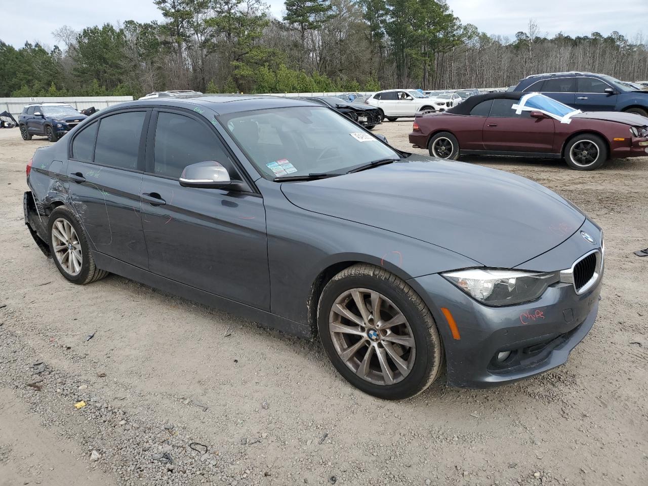 2016 BMW 3er VIN WBA8E5G50GNU19964 Copart auction photo, rear end / side damage thumbnail 4