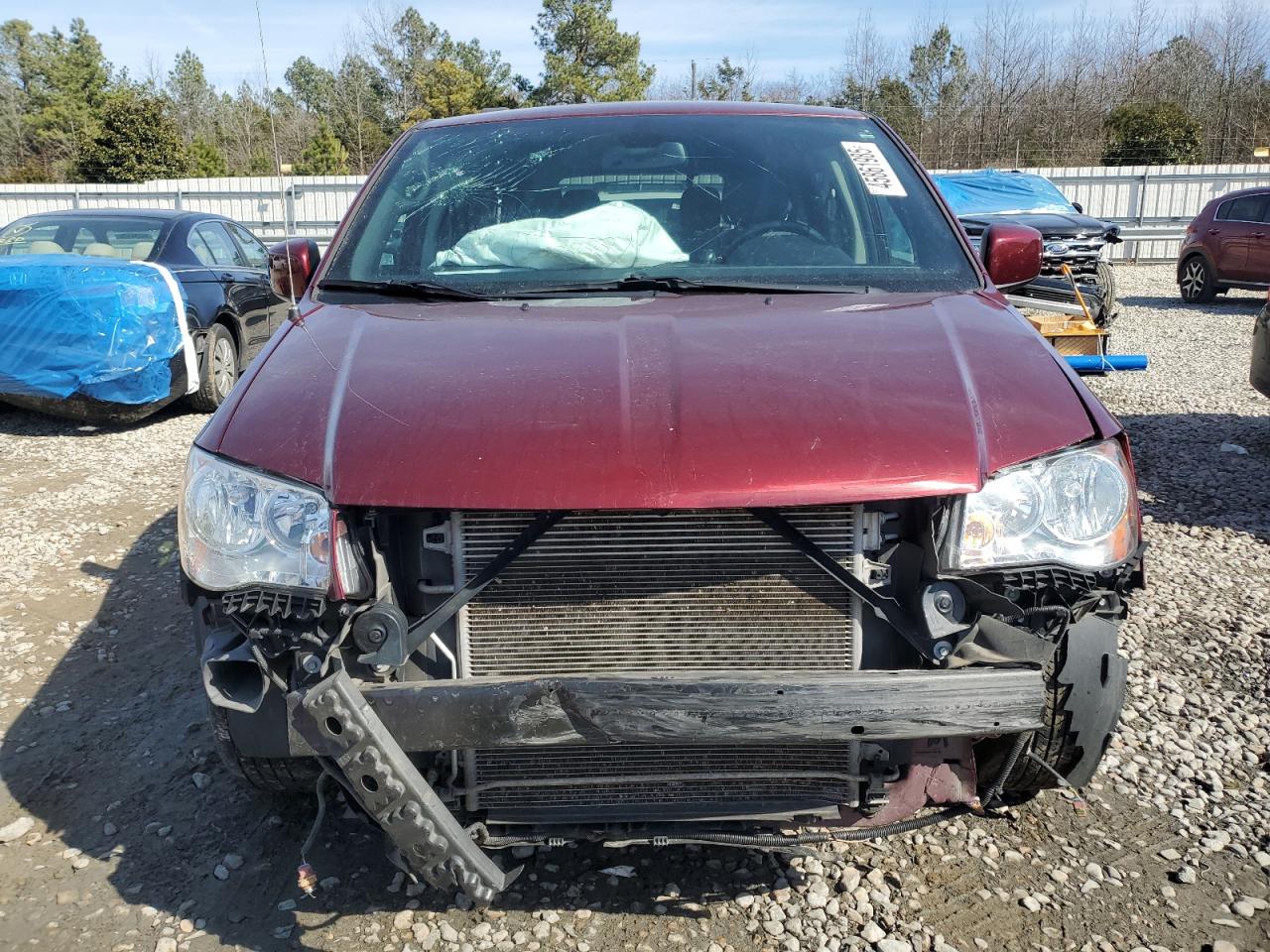 2020 Dodge Caravan VIN 2C4RDGCG4LR170241 Copart auction photo, front end / minor dent/scratches damage thumbnail 5