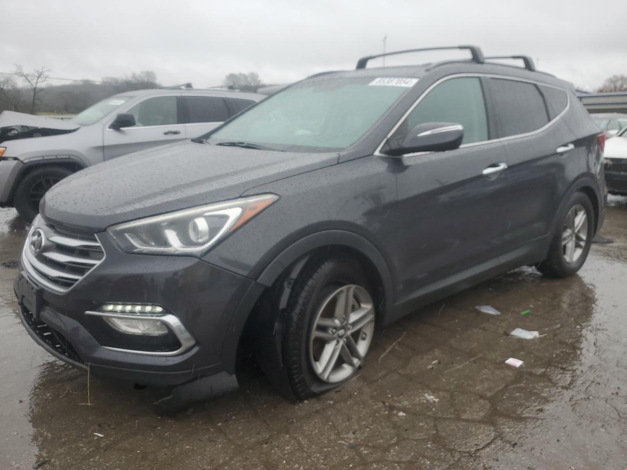 2017 Hyundai Santa Fe VIN 5XYZU3LB9HG486324