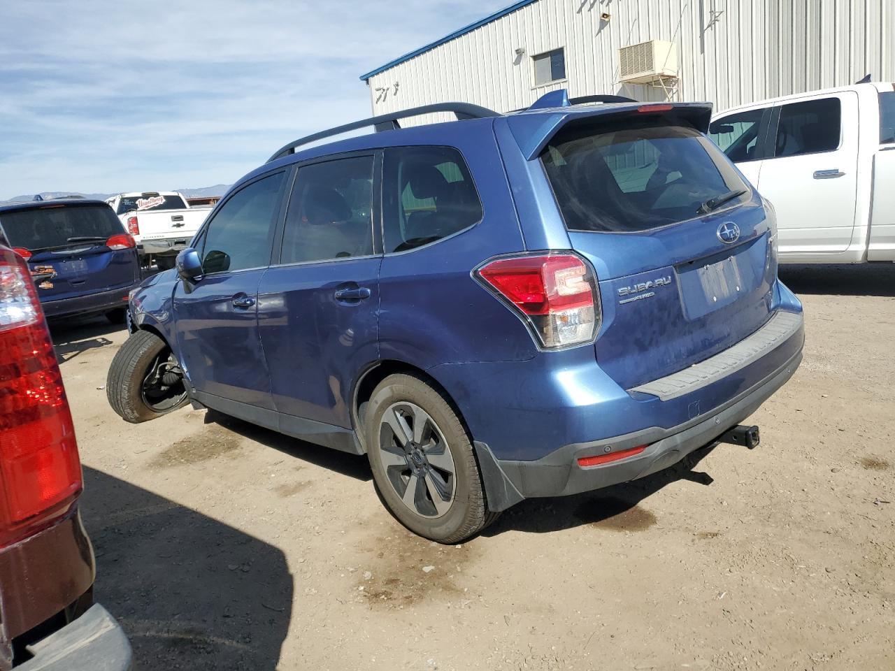 2018 Subaru Forester VIN JF2SJARCXJH461350 Copart auction photo, front end / undercarriage damage thumbnail 2