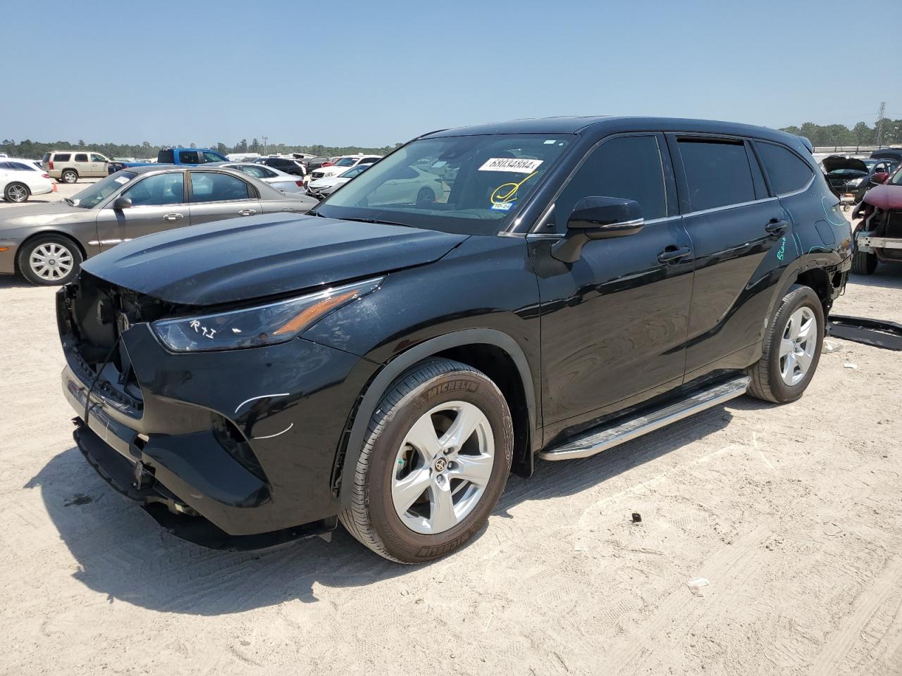 2022 Toyota Highlander VIN 5TDZZRAHXNS553233